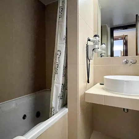 Herdade Dos Salgados, T1-10a-2d-vista Piscina, Apartment *